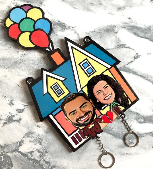 Kişiye Özel Meşgalem  Karikatürlü Yukarı Bak (Up) Anahtarlık ürün görseli 1