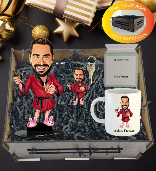 Kişiye Özel Karikatür ve Anahtarlıklı Ve Kupa Hediye Sepeti ürün görseli 1