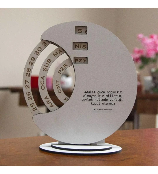 Adalet Sözlü Avukatlar Günü Özel Yuvarlak Döner Takvim ürün görseli 1