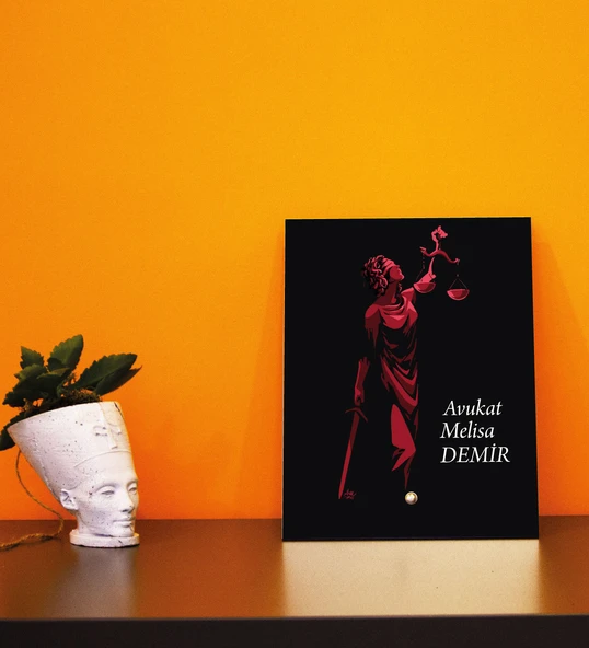 Kişiye Özel Avukatlar Günü Ayaklı Ahşap Masaüstü İsimlik 20cmx25cm ürün görseli 1