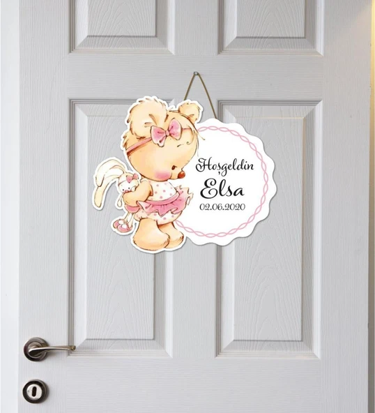 Meşgalem Oyuncak Tavşan Tutan Minik Ayıcık Temalı Kişiye Özel Kapı Süsü