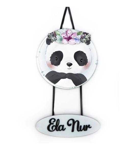 Meşgalem Çiçekten Taçlı Panda Yavrusu Temalı Kişiye Özel Kapı Süsü ürün görseli