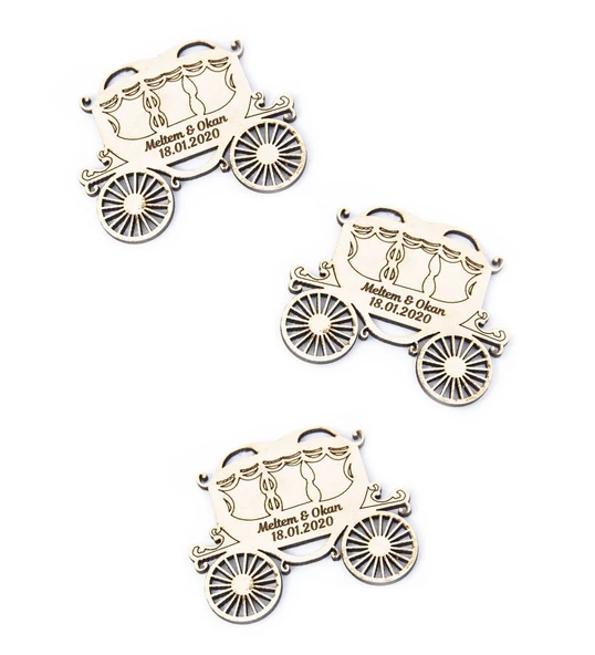 50 Adet İsme Özel Ahşap Magnet Yaprak Fayton Figürlü Söz Nişan Nikah Hatırası ürün görseli 1