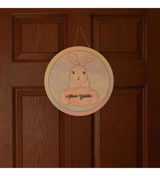 Meşgalem Bulut Üstünde Oturan Tavşancık Temalı Kişiye Özel Kapı Süsü ürün görseli