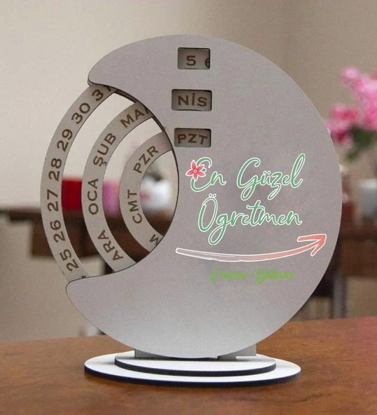 Kişiye Özel Öğretmen Temalı Yuvarlak Döner Takvim ürün görseli 1