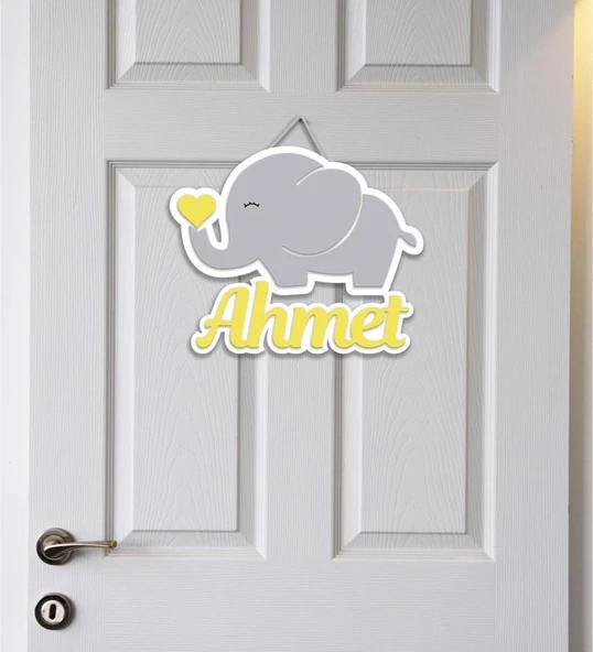 Meşgalem Hortumundan Sarı Kalp Çıkan Fil Yavrusu Temalı Kişiye Özel Kapı Süsü ürün görseli