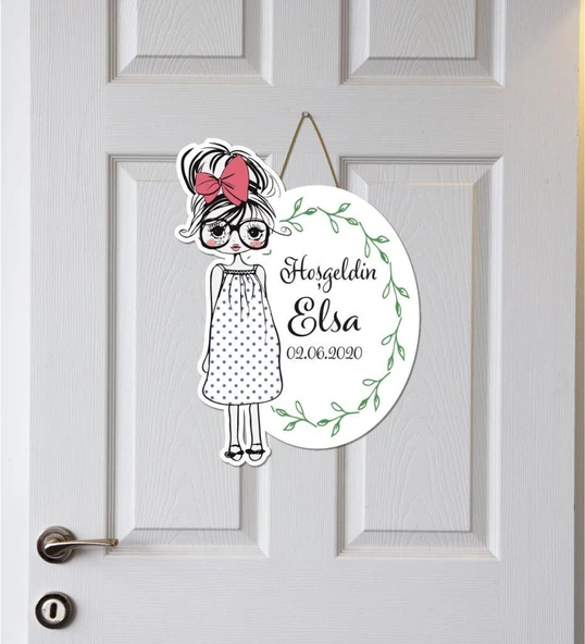 Meşgalem Gözlüklü ve Pijamalı Kız Temalı Kişiye Özel Kapı Süsü ürün görseli