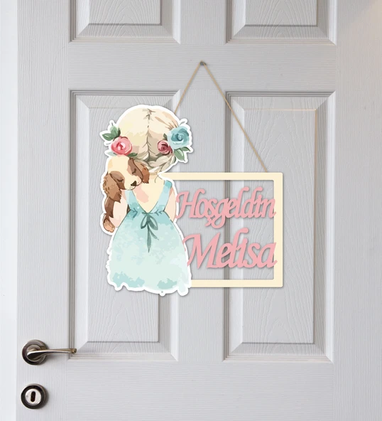 Meşgalem Köpek Taşıyan Kız Çocuğu Temalı Kişiye Özel Kapı Süsü ürün görseli