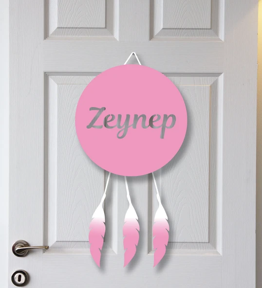 İsme Özel Bebek Odası Ahşap Kapı Süsü - Tüy Figürlü ürün görseli