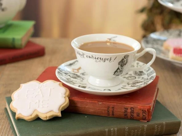 Mikasa x V&A Alice In Wonderland 210ml Porselen Çay Fincanı - Resim 6