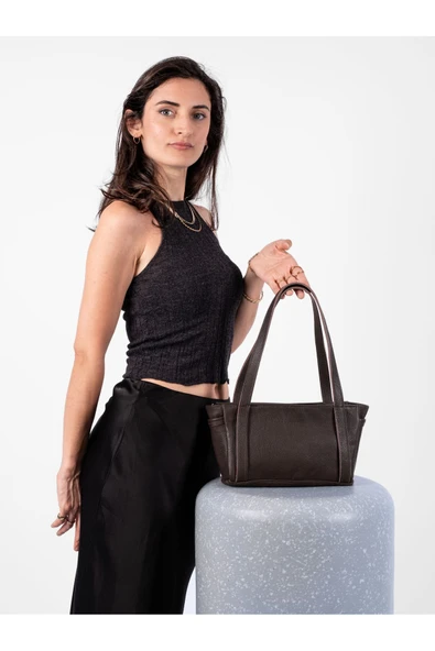 saraci leather craft Saraci Hakiki Deri Kadın Omuz Çantası – Minimalist – Ayarlanabilir Askılı Şık Günlük Çapraz Çanta - 12