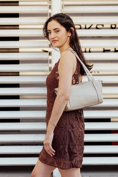 saraci leather craft Saraci Hakiki Deri Kadın Omuz Çantası – Minimalist – Ayarlanabilir Askılı Şık Günlük Çapraz Çanta - 1