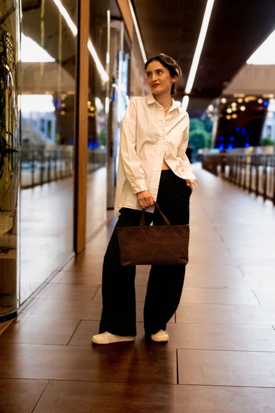 saraci leather craft Saraci Hakiki Süet Deri Kadın Omuz Çantası – Büyük Boy – Yumuşak Dokulu – Şık Günlük El Çantası - 3