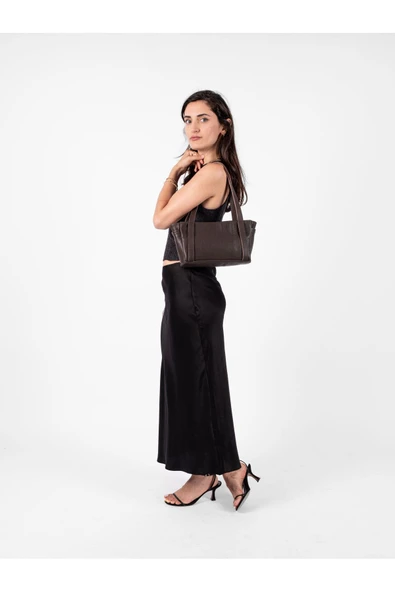 saraci leather craft Saraci Hakiki Deri Kadın Omuz Çantası – Minimalist – Ayarlanabilir Askılı Şık Günlük Çapraz Çanta - 10