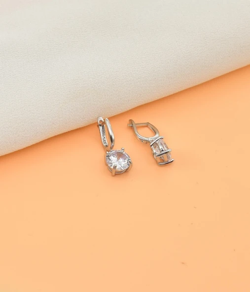 Sallantılı Tektaş Gümüş Kadın Küpe 9 Mm - Resim 3