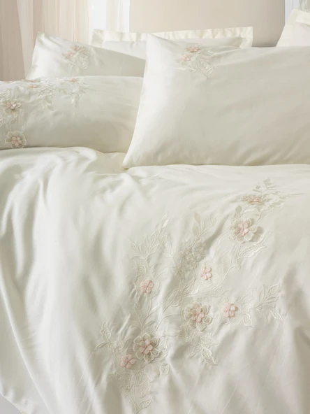 Cotton Box 3D Nakışlı Saten Çift Kişilik Nevresim Takımı Aira Ekru - Resim 2