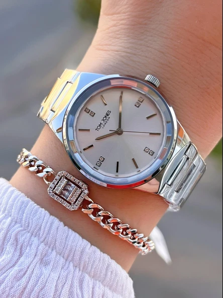 Tom Jones Çelik Kordon Kararma Renk Atma Yapmaz 3 Atm Suya Dayanıklı Kadın Kol Saati BTJ.YN.2288.01 ürün görseli