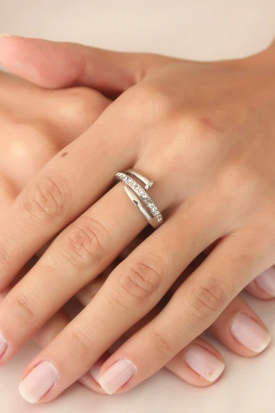 Gümüş Renk Taşlı Çivi Ayarlanabilir Kadın Yüzük - Resim 2