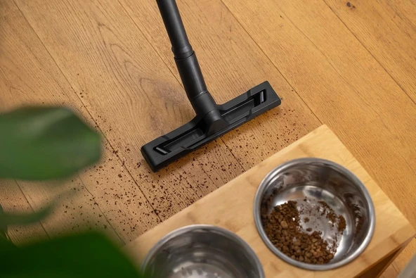 KARCHER SE 4 Halı ve Koltuk Yıkama, Süpürme Makinesi - 2