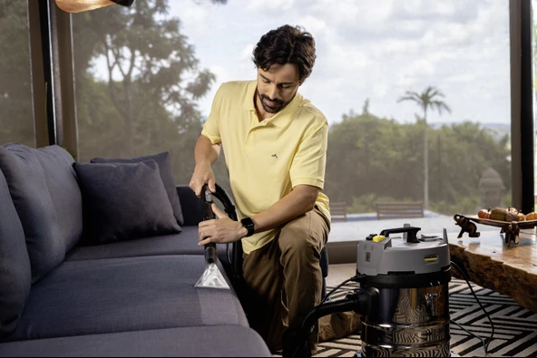 KARCHER Puzzi 4/20 Classic 20 litrelik haznesi,kullanışlı üfleme fonksiyonu ile spreyli ekstraksiyon, ıslak ve kuru vakumlama için sağlam, kompakt 5'i 1 - 3