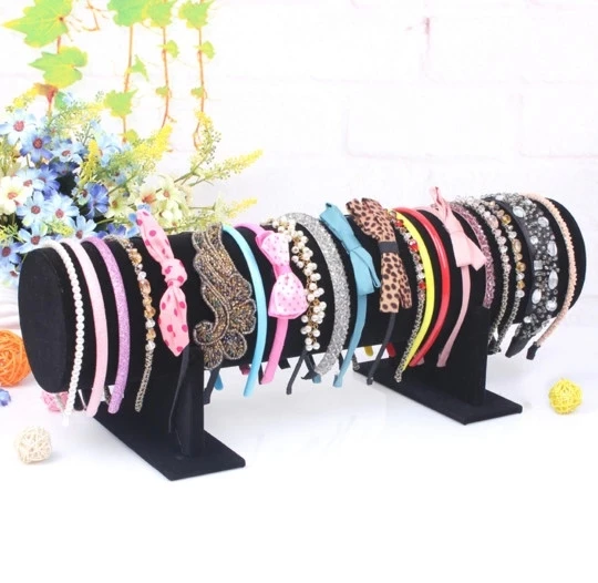 Büyük Boy Süet Kumaş Siyah Renk 50 cm Ayaklı Taç Standı ürün görseli