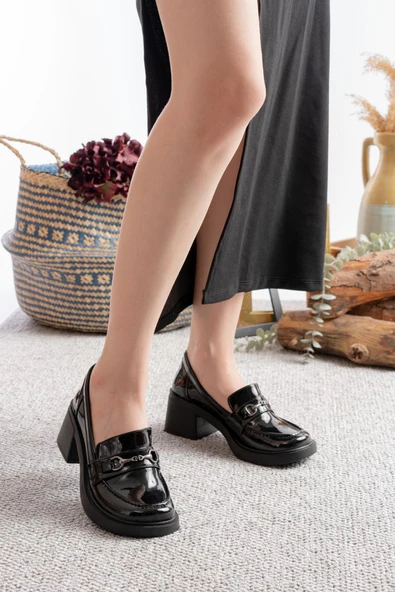 Kadın Tilda Siyah Rugan İnce Toka Detaylı 6 cm Topuklu Lofer Ayakkabı - 4