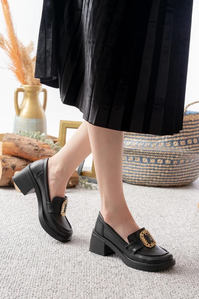 Kadın Aria Siyah Cilt Toka Detaylı 6 cm Topuklu Lofer Ayakkabı - 2