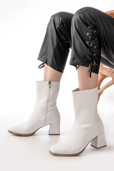 MSK-032 Beyaz Topuklu Fermuarlı Kadın Bot - 2