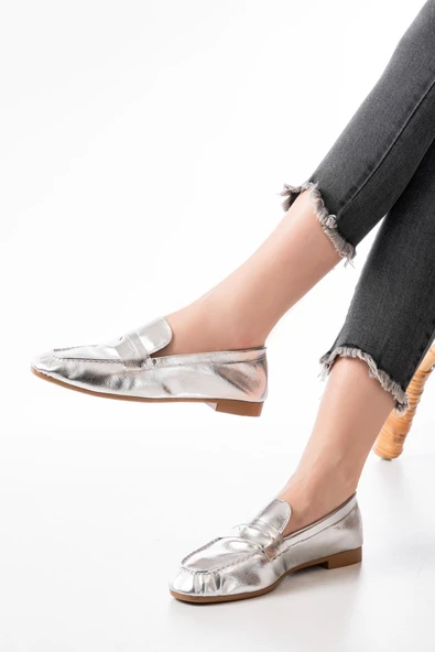 302 Gümüş Günlük Kadın Babet ürün görseli