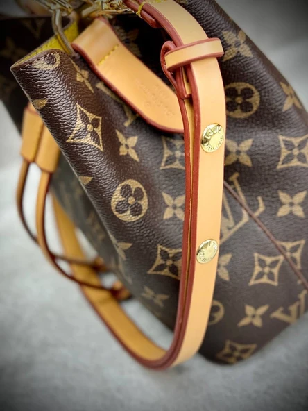 LOUIS VUITTON - NeoNoe Small - 4