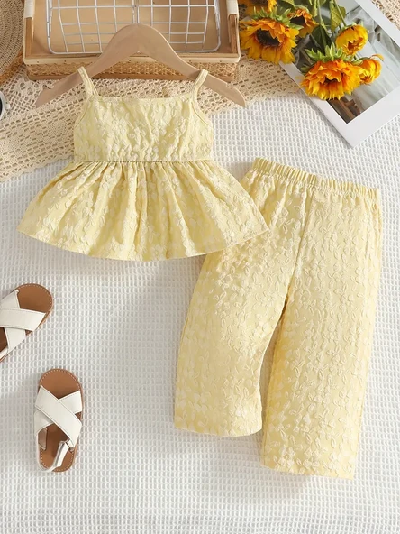 Bebek Yazlık Askılı Bluz & Pantolon Takımı – Sarı Dantel Desenli
