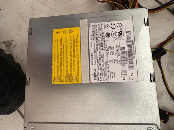 Fujitsu Power Supply S26113-E547-V50-01 DPS-300AB-44 300W ATX 24-Pin 2.EL KULLANILMIŞ - Resim 2