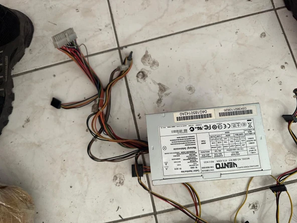 VENTO 400W ATX-400A Power Supply Gümüş 8CM FAN 2.EL KULLANILMIŞ ürün görseli 1