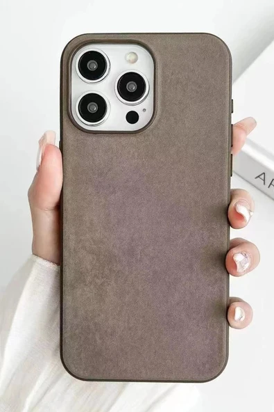 iPhone 15 Pro Kılıf Karen Magsafe Kapak - Kahverengi ürün görseli 1