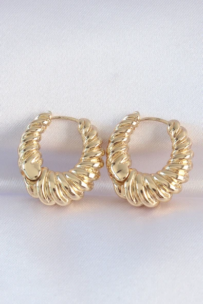 Pirinç Gold Renk Tırtık Detay Bombeli Halka Küpe ürün görseli 1