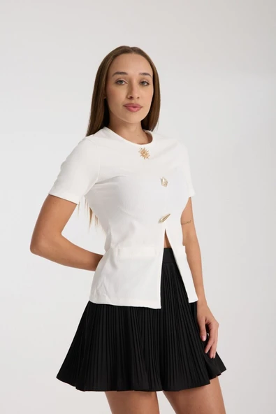Metal Aksesuarlı Kısa Kollu Fit Bluz DNV-000104 - 2