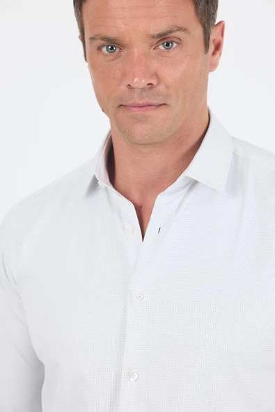 Beyaz Uzun Kol Sert Yaka Cepsiz Easy To Iron Slim Fit Esnek Gömlek 1004250233 - Resim 3