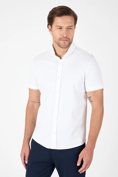 Beyaz Kısa Kol Düğmeli Yaka Cepsiz Performans Ürün Slim Fit  Gömlek 1004250256 ürün görseli