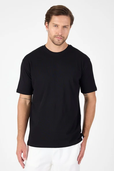 Siyah Bisiklet Yaka Kısa Kol Slim Fit Pamuklu Tişört 1011250191 ürün görseli