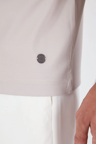 Açık Bej Kısa Kol Bisiklet Yaka Cepsiz Pamuklu Casual Slim Fit Tişört 1011250165 - Resim 4