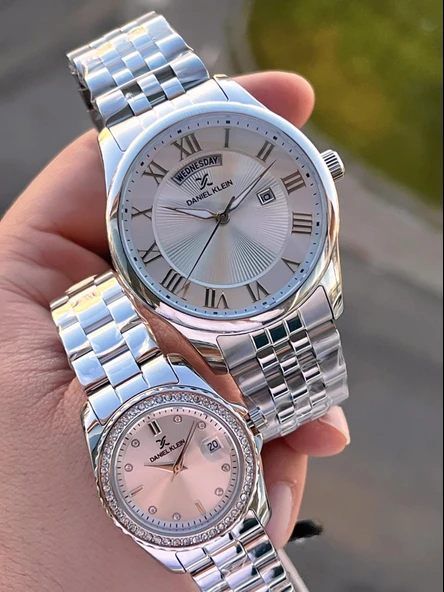 Daniel Klein Çelik Kordon Takvimli Kadran 3 Atm 2 Yıl Garantili Sevgili Kombini Çift Saati B.10713C1 - 2