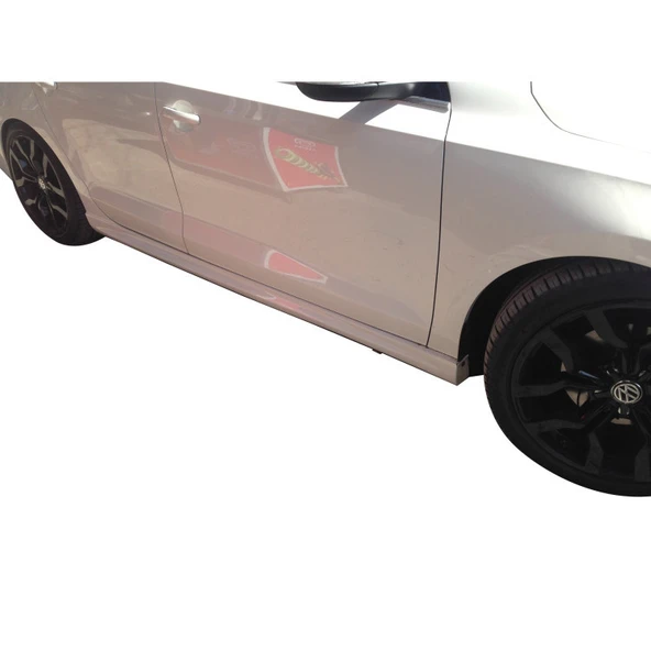 Volkswagen Jetta (2010-2017) R Model Yan Marşpiyel Seti (Plastik) ürün görseli