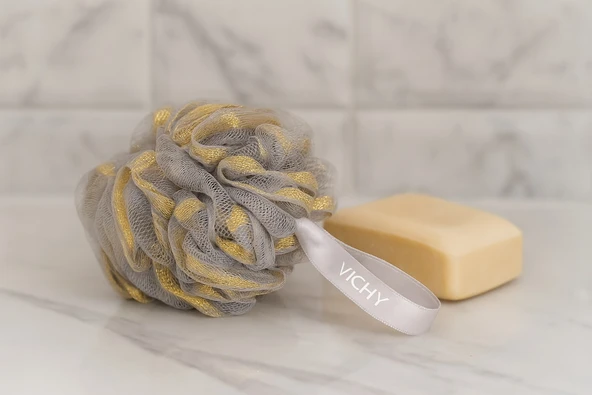 VICHY Simli Banyo Lifi  Yoğun Köpük Etkili Duş ve Vücut Temizleme Lifi VCH-6575 GRİ GOLD SİMLİ 60gr ürün görseli