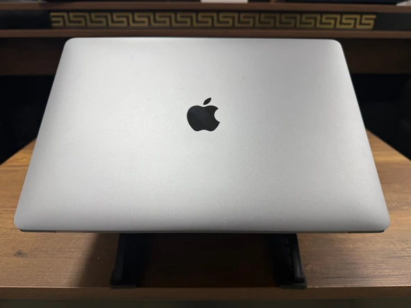 Apple MacBook Air 2019 Intel Core i5 8GB RAM 128GB SSD 13.3” Uzay Grisi MVFH2TU/A (İKİNCİ EL) - 2