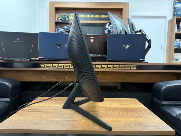 Samsung Odyssey G5 LS27CG552EUXUF 27” 1ms 2K Curved 165Hz VA Oyuncu Monitörü (İKİNCİ EL) - Resim 3