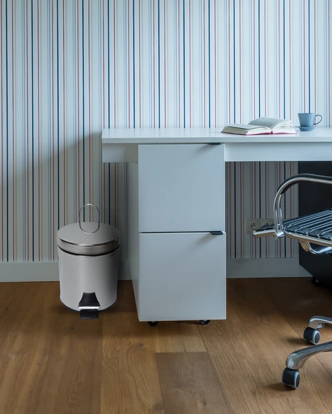 Asma Aparatlı Pedallı Krom Metal 3 Litrelik Çöp Kovası | Şık Hijyenik ve Kullanışlı Tasarım | Otel Buklet Serisi - Resim 9