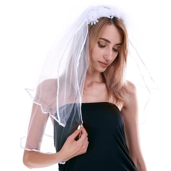 Uzun Duvaklı Üstü Beyaz Çiçekli Parti Tacı ürün görseli