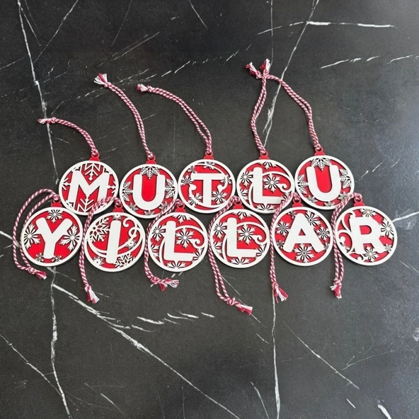 BUFFER® 11 Harfli Kırmızı Beyaz İpli MUTLU YILLAR Yazılı Ahşap Yılbaşı Ağaç Süsü - Resim 3