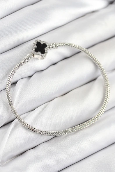 Pirinç Charm Zirkon Taşlı Yonca Model Gümüş Renk Kadın Bileklik ürün görseli