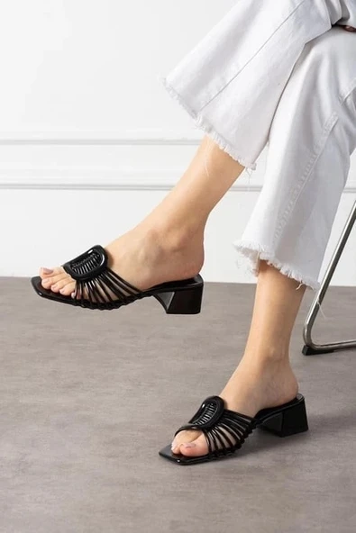 Anca Siyah Rugan Topuklu Terlik - 3